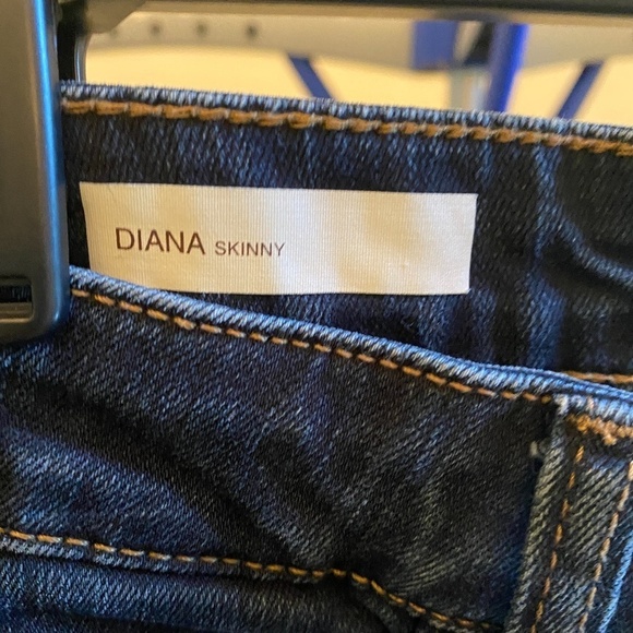 Kut from the Kloth Skinny Diane Jeans Size 2 Inseam 30” - Picture 3 of 4